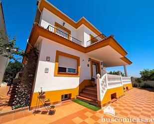 Vista exterior de Casa o xalet en venda en La Carolina amb Aire condicionat, Calefacció i Jardí privat