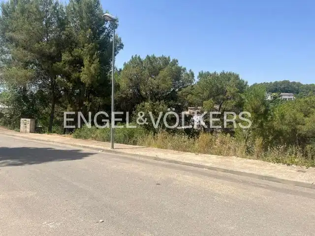 Terreno residencial en venta en Sant Muç