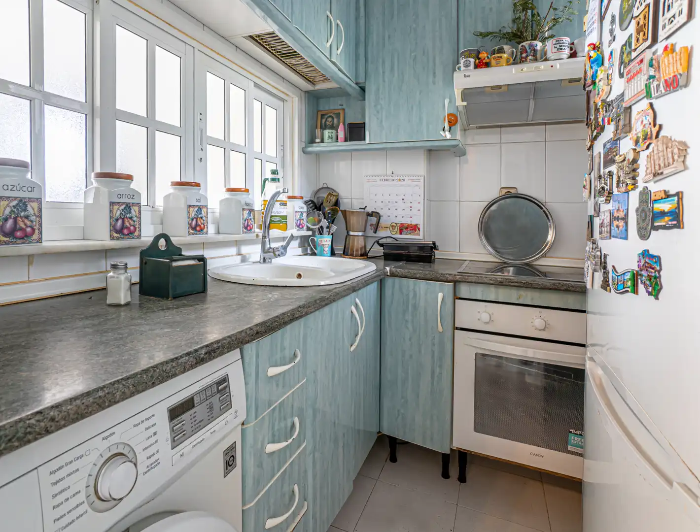 Küche von Wohnung zum Verkauf in Rincón de la Victoria mit Terrasse, Abstellraum und Gemeinschaftspool
