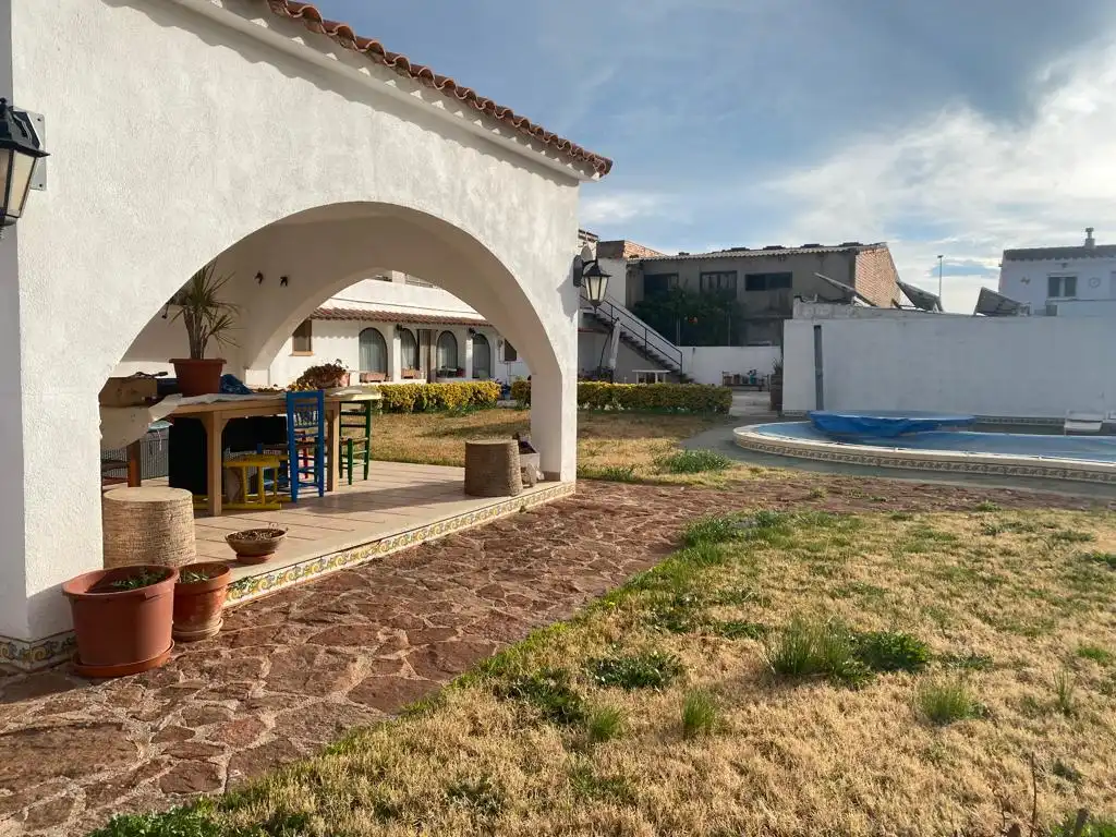 Jardí de Finca rústica en venda en Sant Mateu amb Calefacció, Traster i Piscina