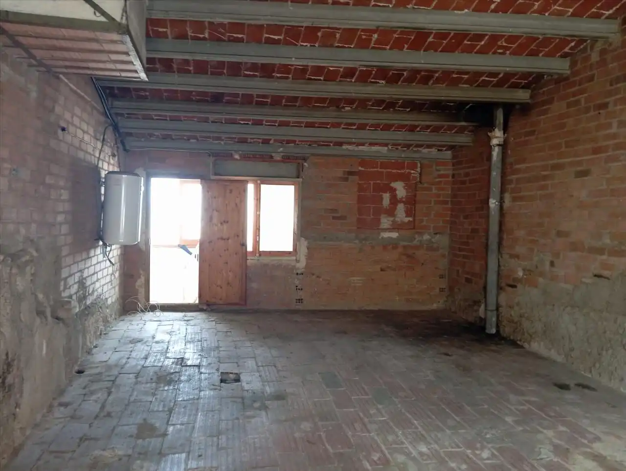 Casa adosada en venda a Miralcamp