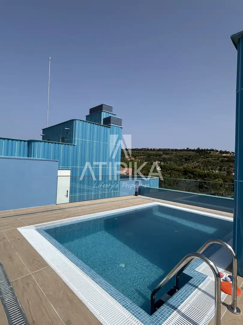 Swimming pool of Flat for rent in Barcelona  with Air Conditioner, Parquet flooring and Storage room