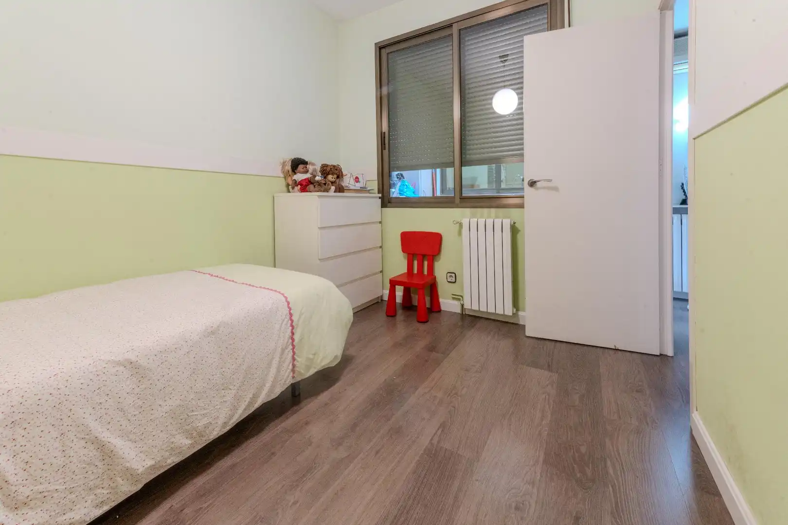 Dormitori de Casa o xalet en venda en Sabadell amb Aire condicionat, Calefacció i Terrassa