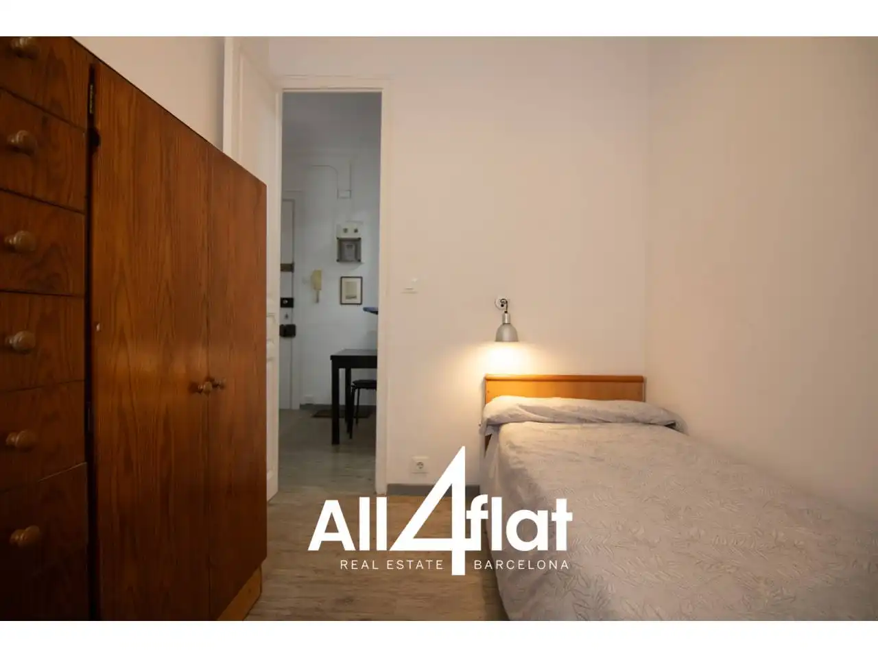 Bedroom of Flat for rent in Barcelona  with Furnished and Balcony