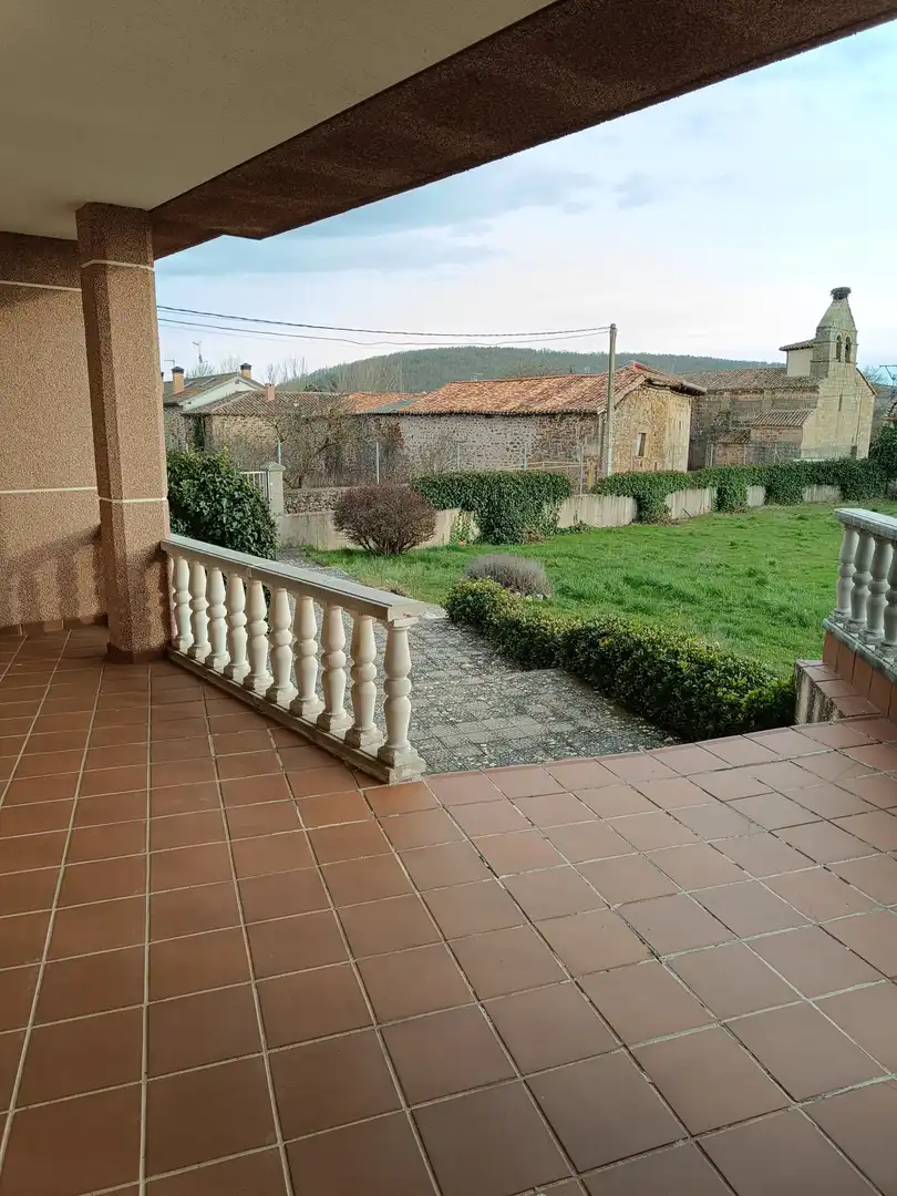 Terrassa de Casa o xalet en venda en Aguilar de Campoo amb Calefacció i Terrassa