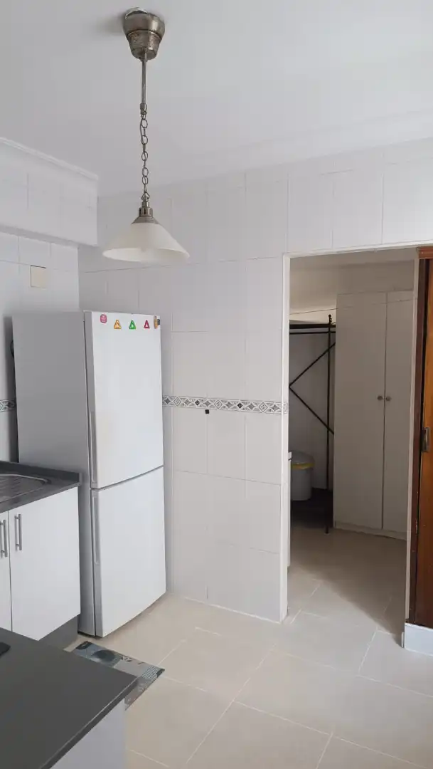 Cuina de Pis en venda en Huelva amb Moblat, Forn i Rentadora