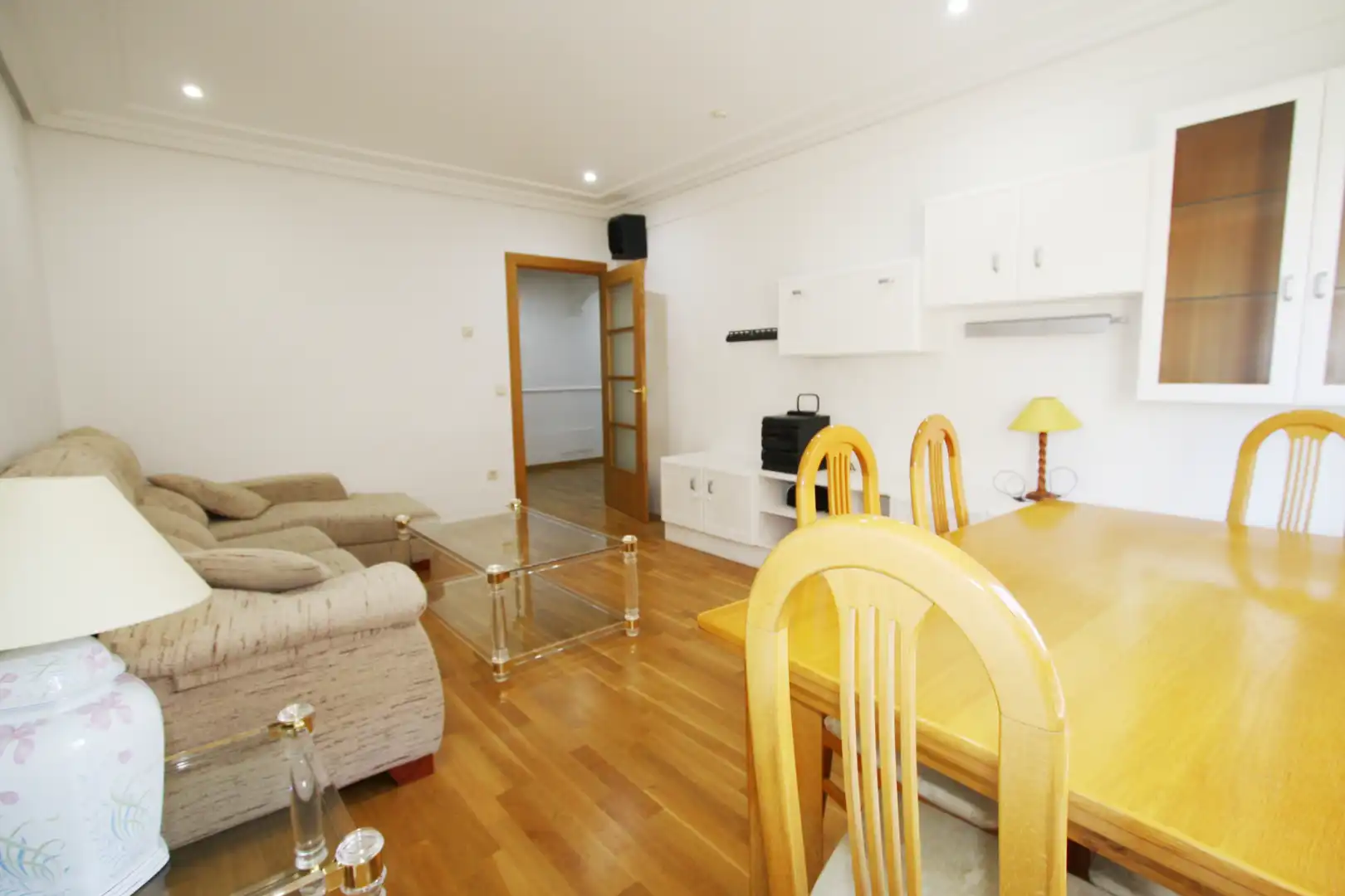 Piso en venta en Albacete con Calefacción, Parquet y Amueblado