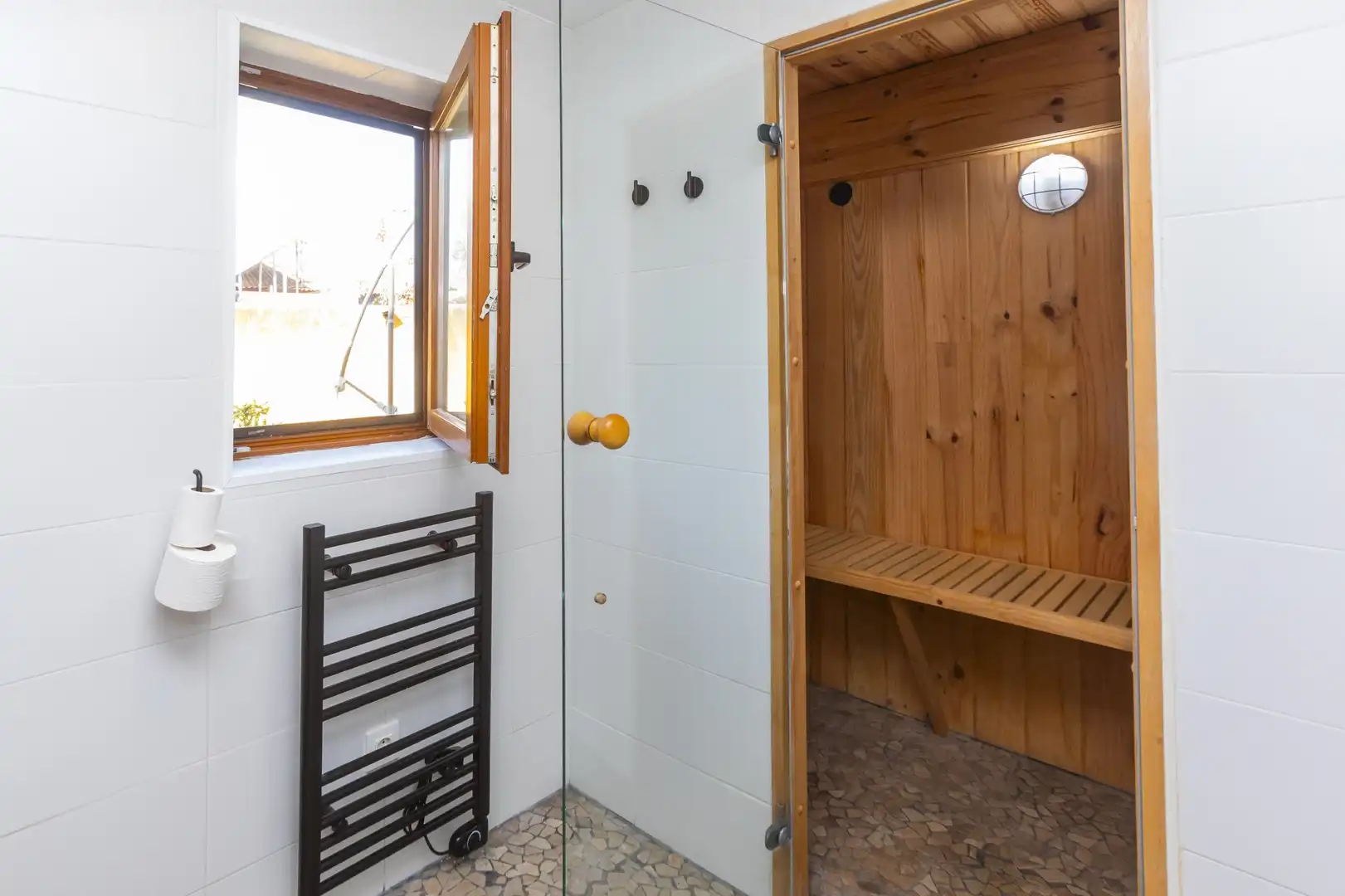 Badezimmer von Haus oder Chalet zum Verkauf in Benicasim / Benicàssim mit Klimaanlage, Privatgarten und Terrasse
