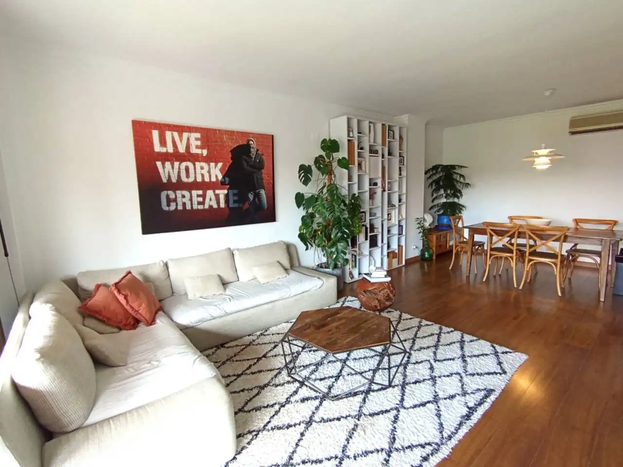 Wohnzimmer von Wohnung zur Miete in Sant Cugat del Vallès mit Klimaanlage, Heizung und Parkett