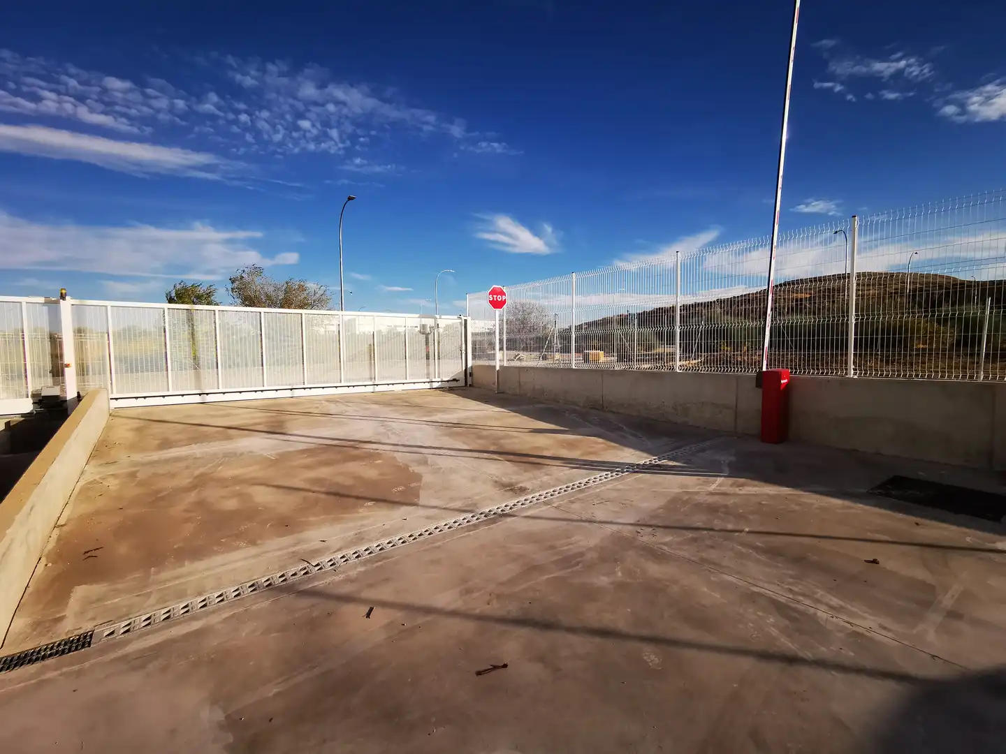 Parking of Industrial buildings for rent in Madrid  with Heating and Alarm