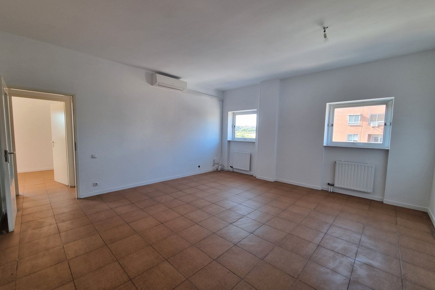 Flat to rent in  Madrid Capital  with Air Conditioner, Heating and Private garden