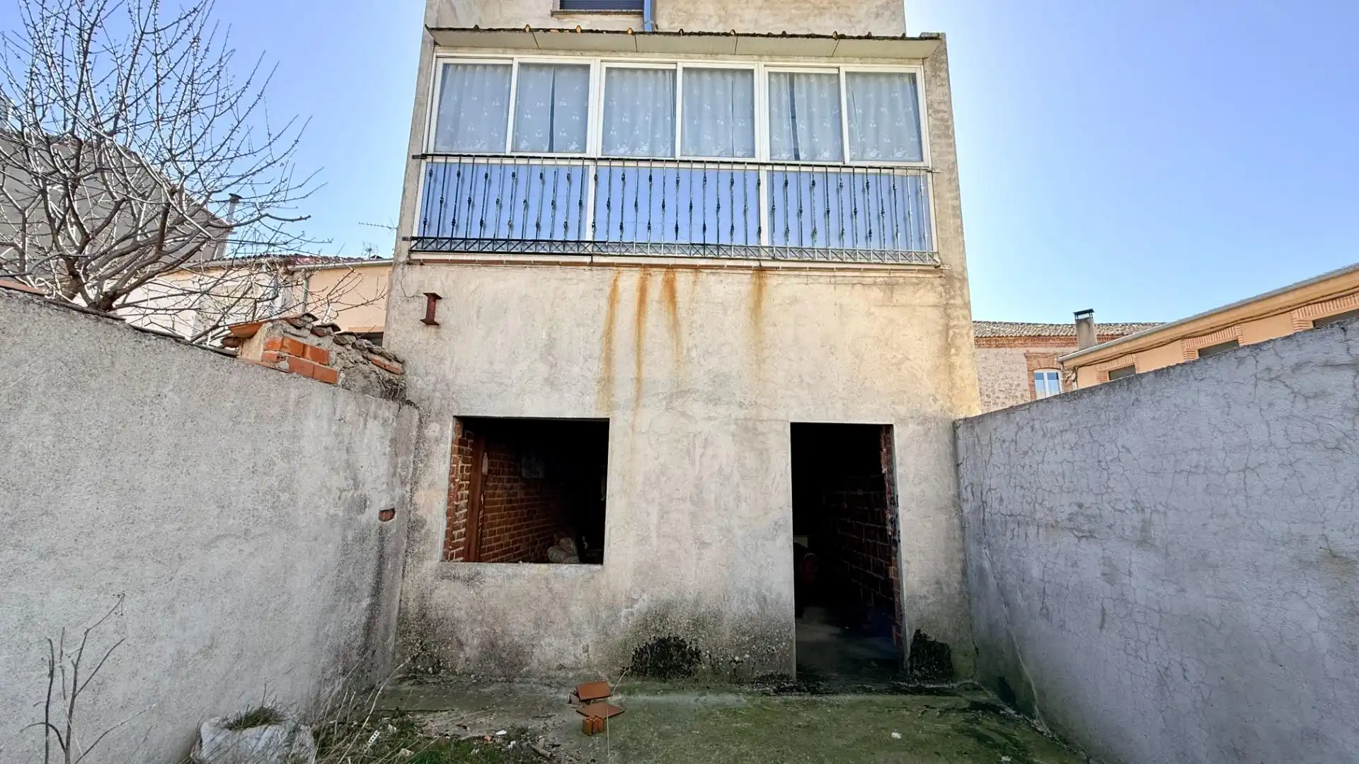 Vista exterior de Casa o chalet en venta en Lastras de Cuéllar con Calefacción, Jardín privado y Terraza