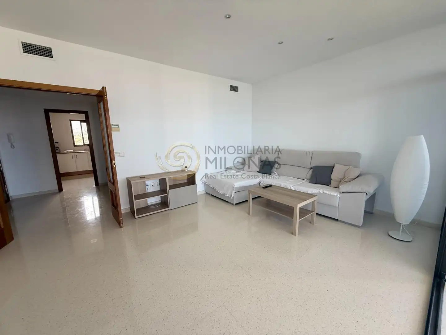 Wohnzimmer von Wohnung zur Miete in Benidorm mit Klimaanlage, Heizung und Privatgarten