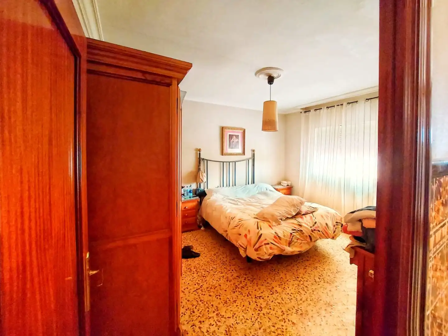 Dormitori de Casa o xalet en venda en Dos Hermanas amb Terrassa, Piscina i Moblat
