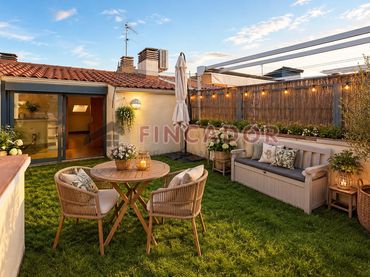 Duplex con balcone in vendita a Carrer de l'Horta Novella