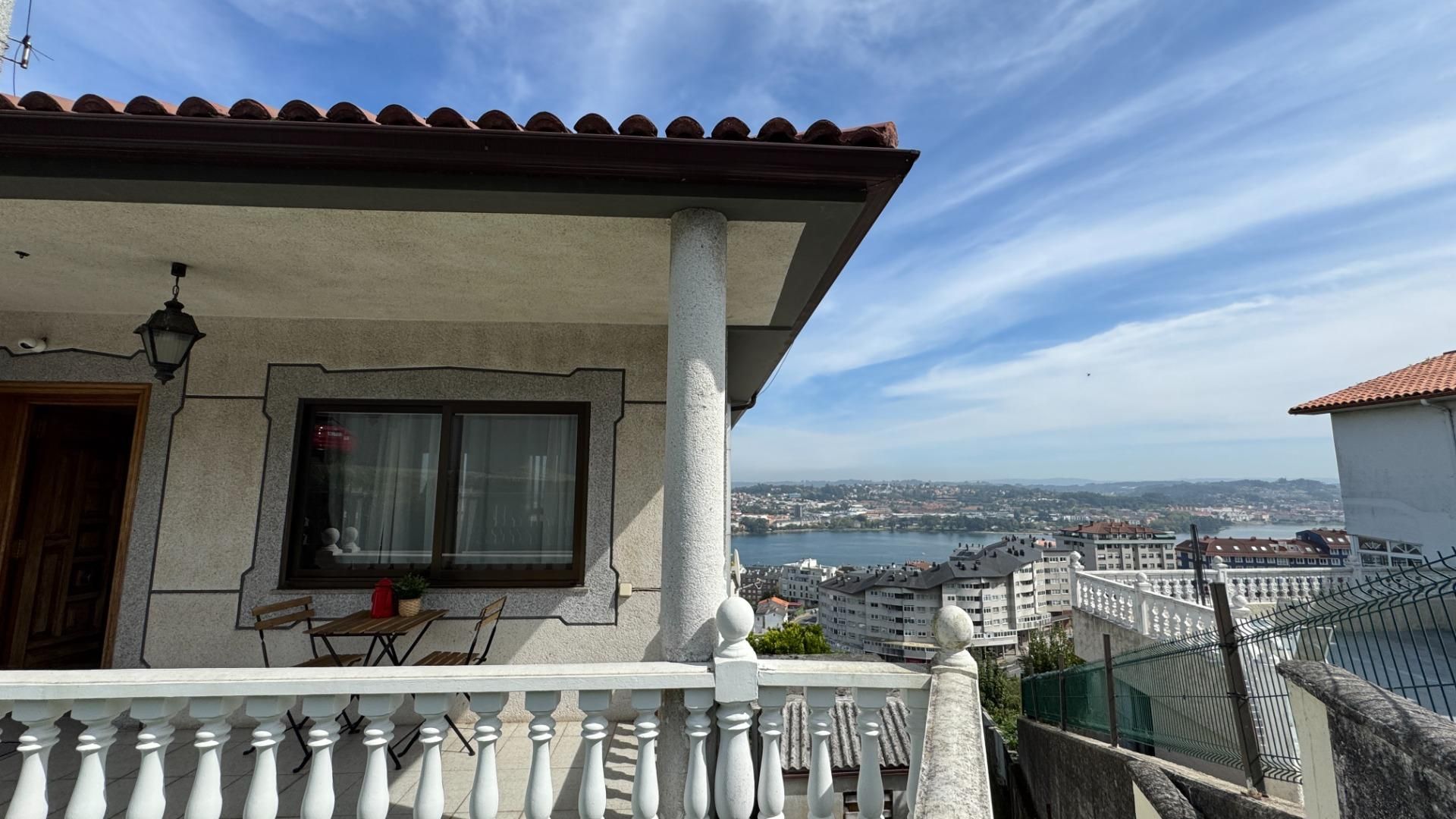 Casa o chalet en venta en Calle de Álvaro Cunqueiro, 2, Portádego - Vilaboa Norte