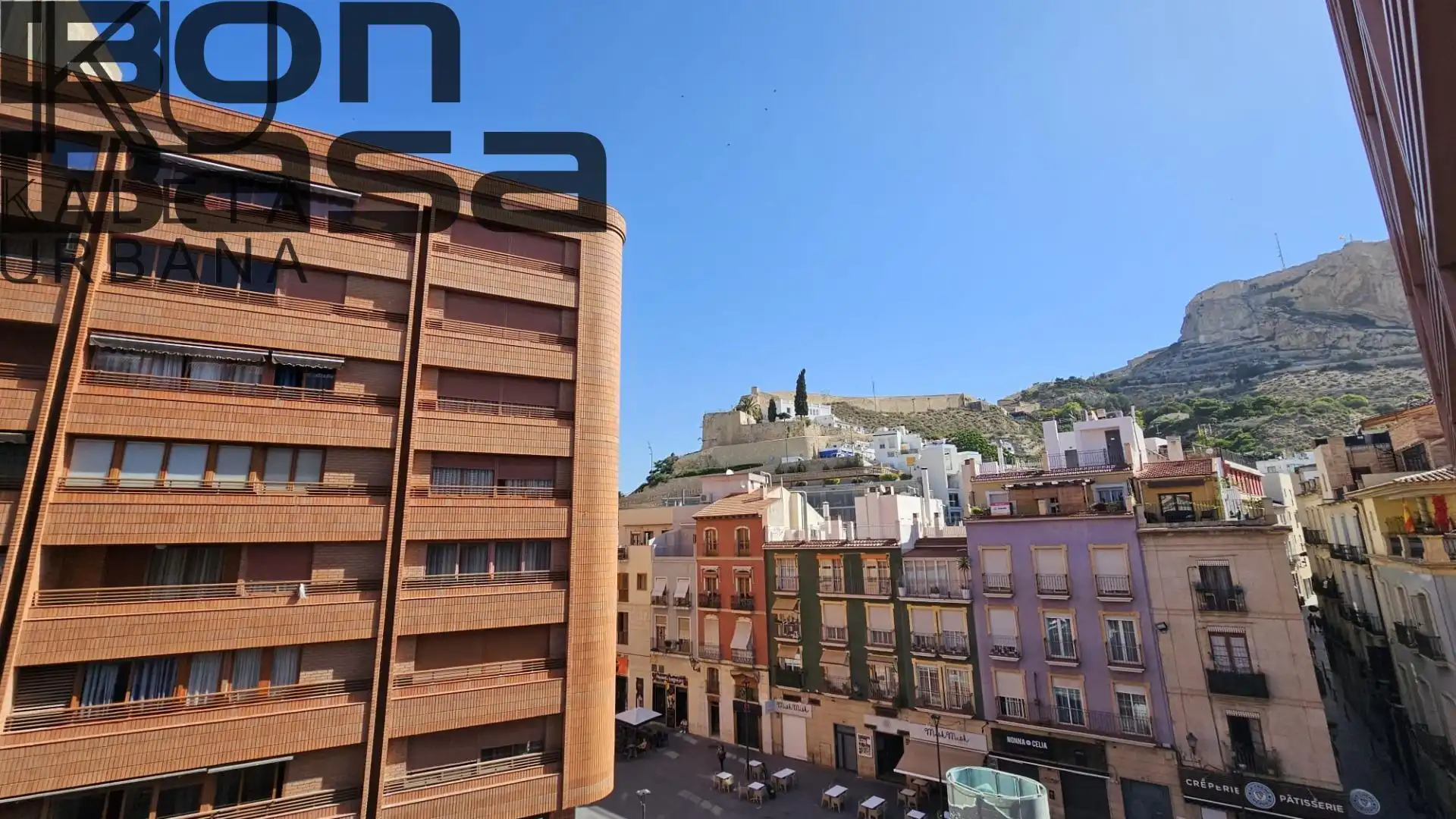 Appartamento con terrazza in vendita a Centro