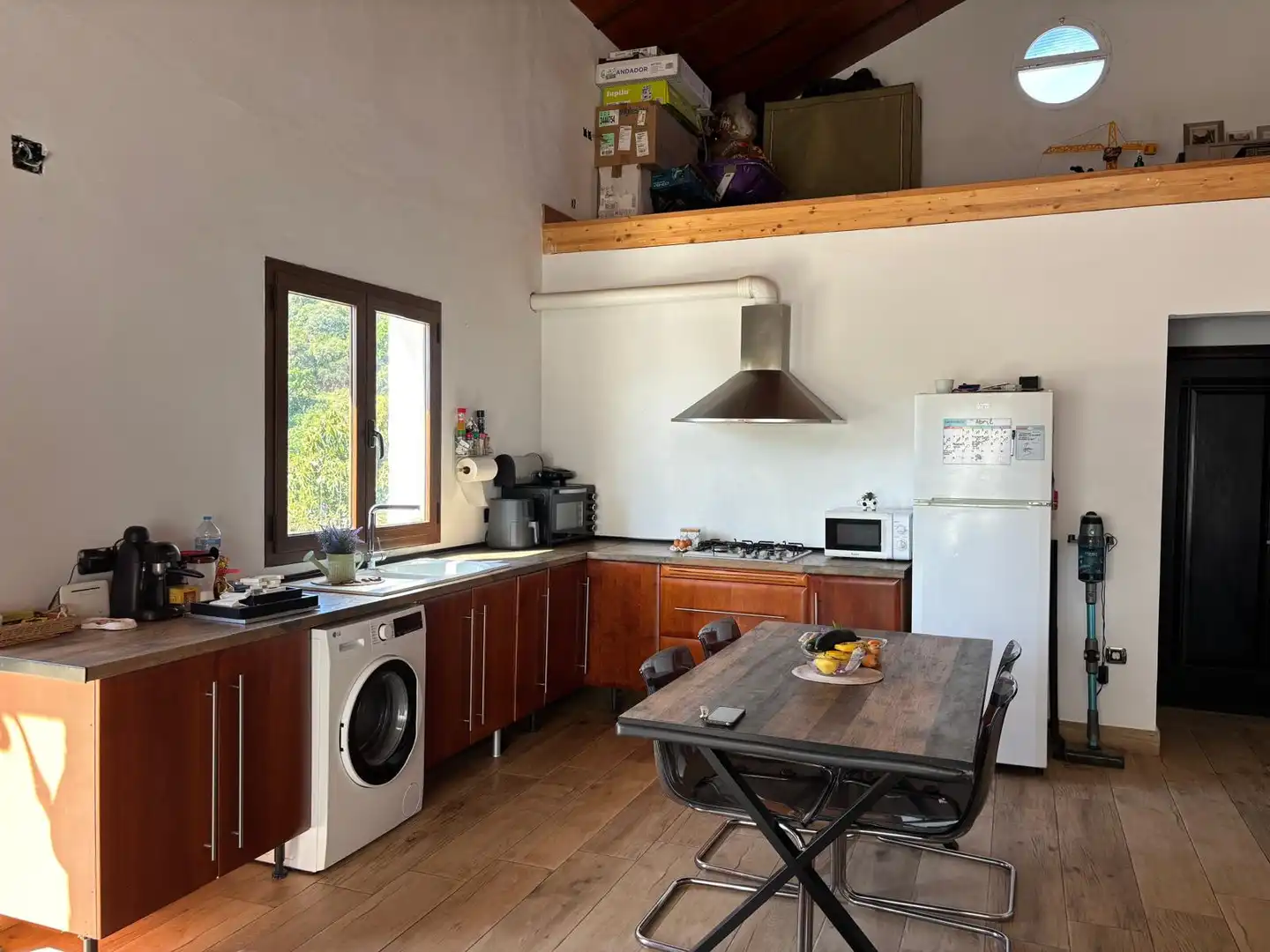 Cuina de Finca rústica en venda en Estepona amb Jardí privat