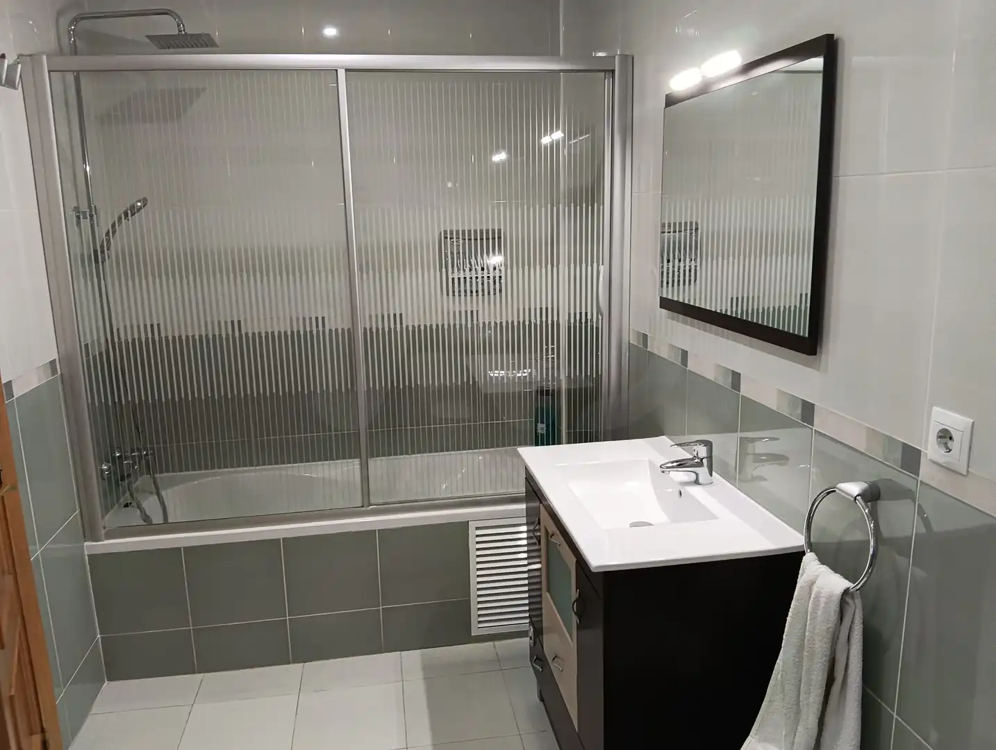 Baño de Casa adosada en venta en Onda con Aire acondicionado, Calefacción y Terraza