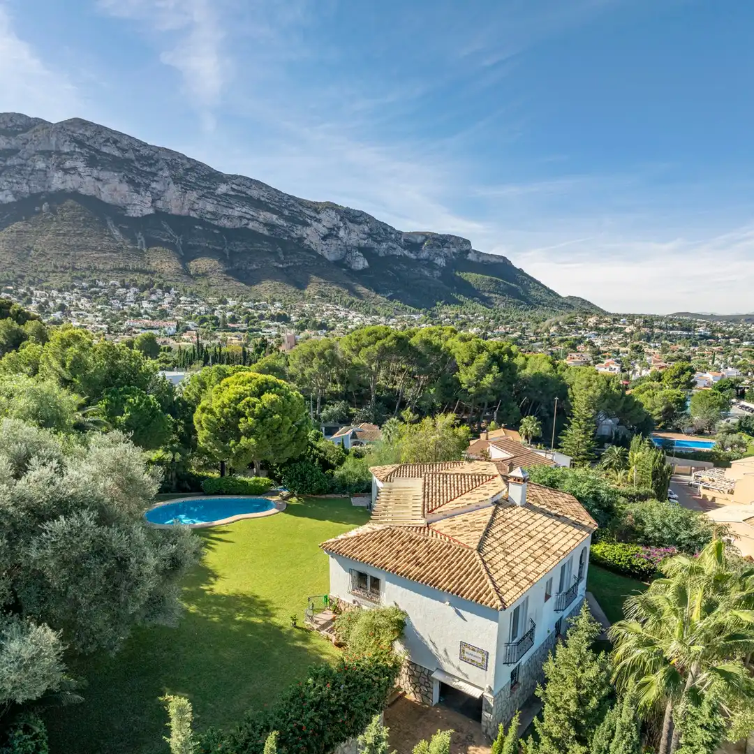 Chalet con piscina en venta en El Montgó, imagen 6