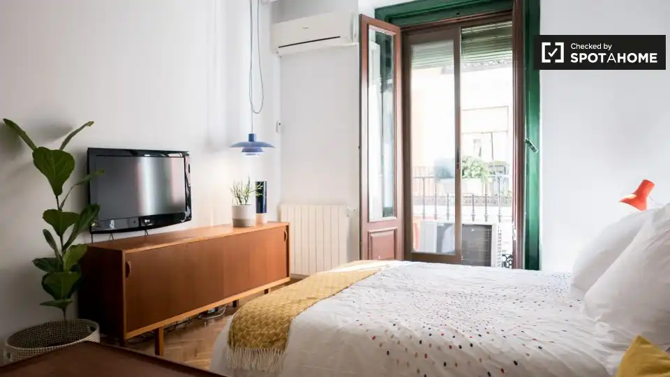Room in Justicia - Chueca