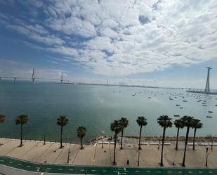 Vista exterior de Pis en venda en  Cádiz Capital amb Terrassa