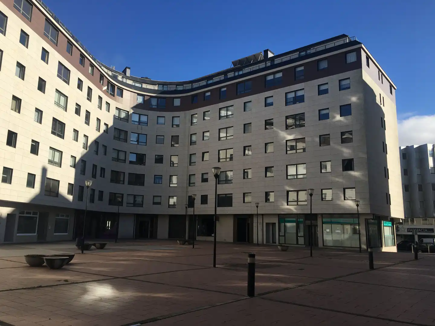 Außenansicht von Garage zum Verkauf in Narón