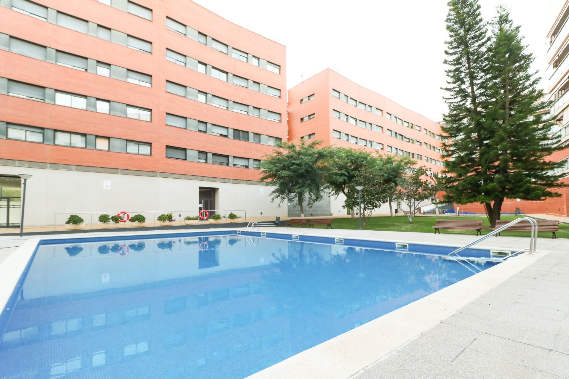 Pis en venda a Avenida LLORENÇ PUIG, Torre-roja-Campreciós