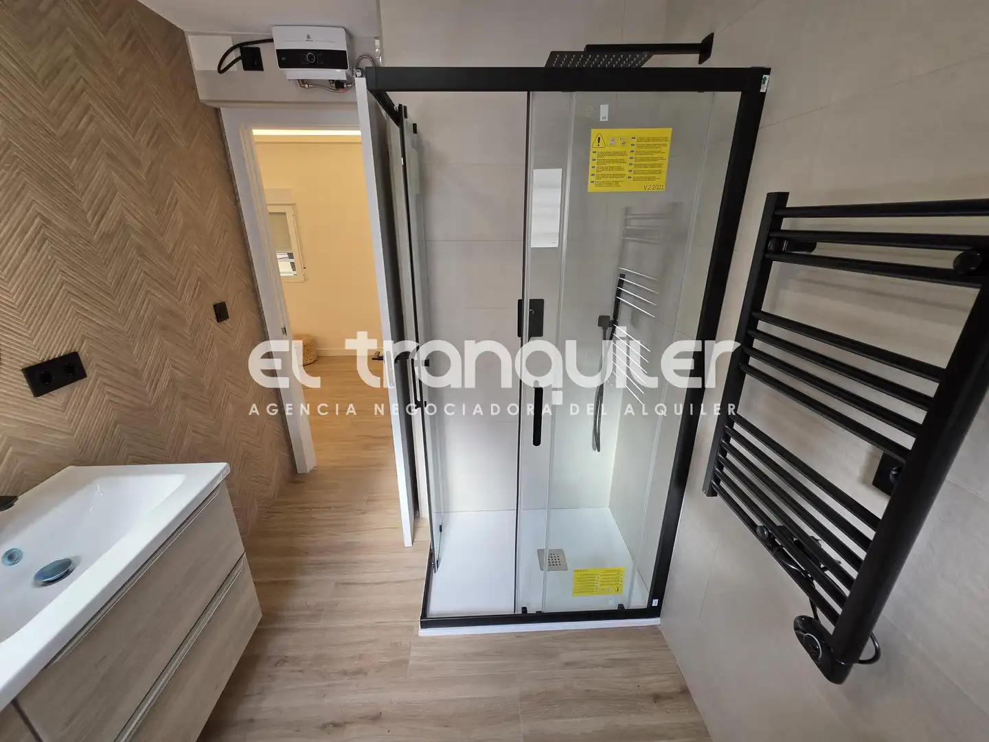 Badezimmer von Wohnung zur Miete in Madrid mit Klimaanlage, Möbliert und Waschmaschine