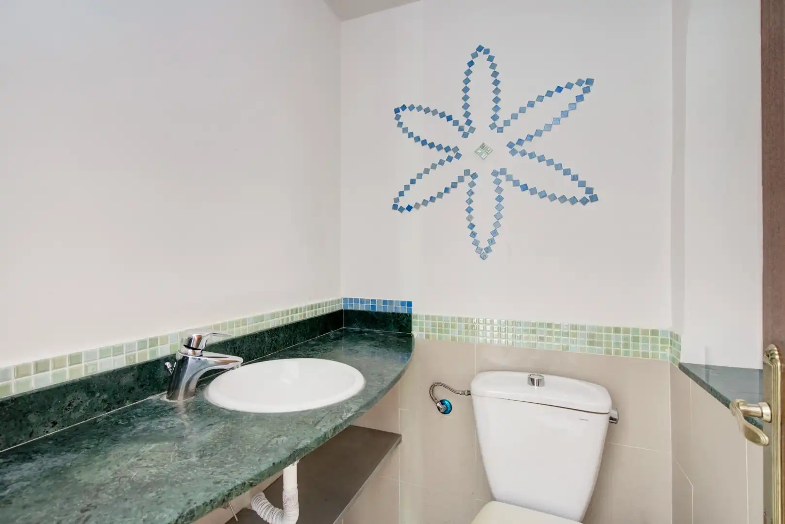 Bathroom of Detached homes for sale in La Zubia  with Heating and Balcony