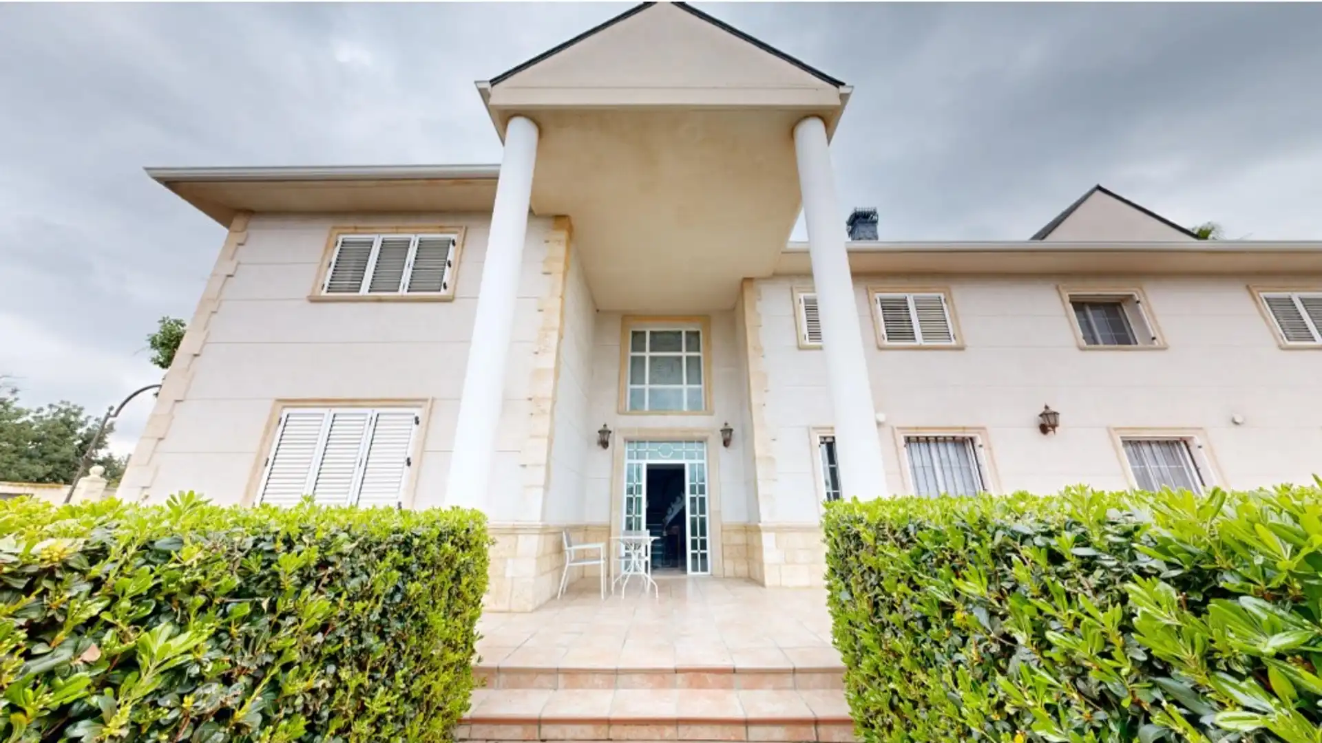 Vista exterior de Casa o chalet en venta en L'Eliana con Jardín privado, Terraza y Trastero