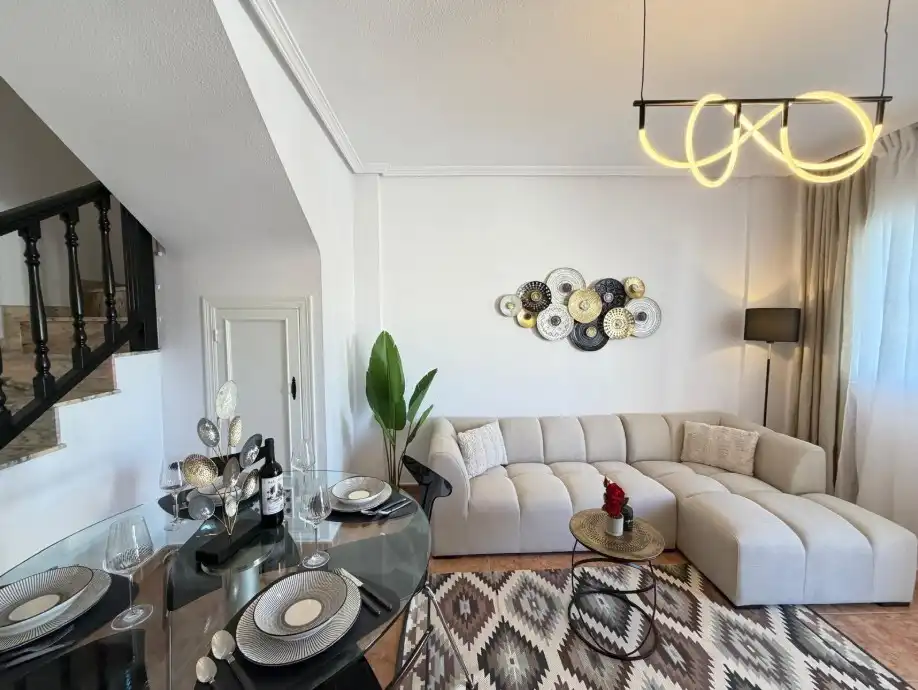 Sala d'estar de Casa o xalet en venda en Orihuela amb Aire condicionat, Calefacció i Terrassa