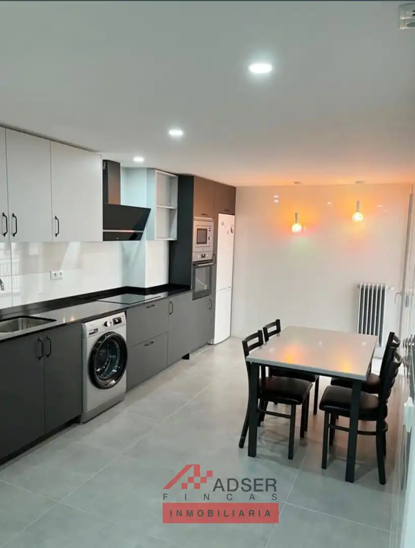 Cocina de Piso en venta en  Logroño con Calefacción, Parquet y Terraza
