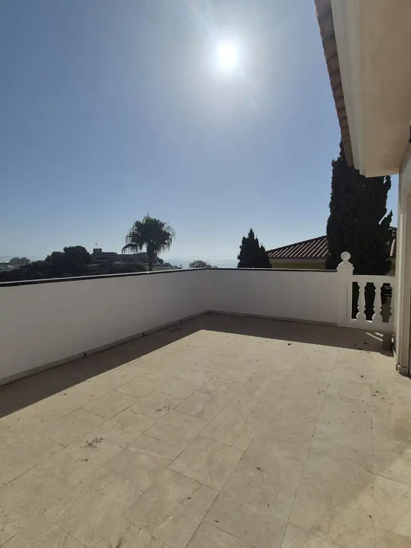Terrace of Houses for sale in Fuengirola  with Air Conditioner, Heating and Private garden