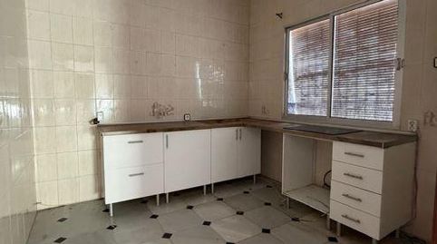 Foto 3 de Casa adosada en venta en Calle de Domingo Martínez, Umbrete, Sevilla