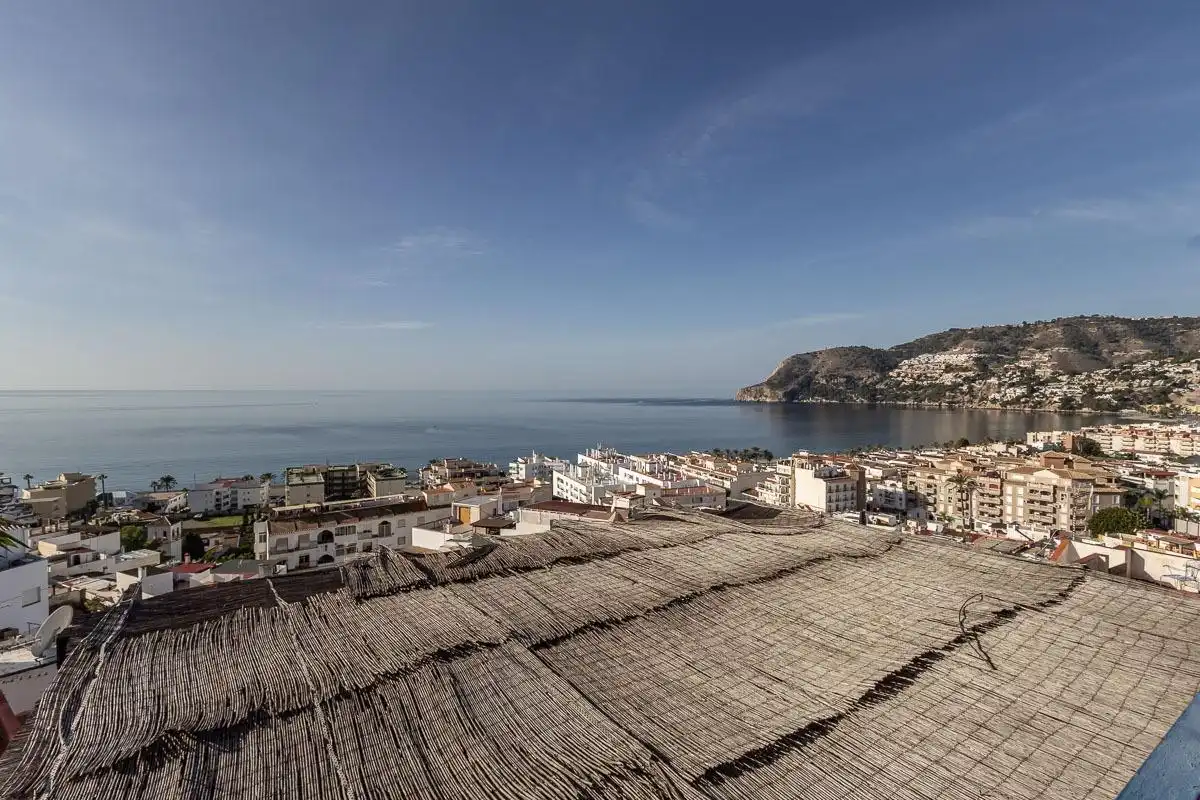 Vista exterior de Casa o chalet en venta en Almuñécar con Aire acondicionado, Calefacción y Jardín privado