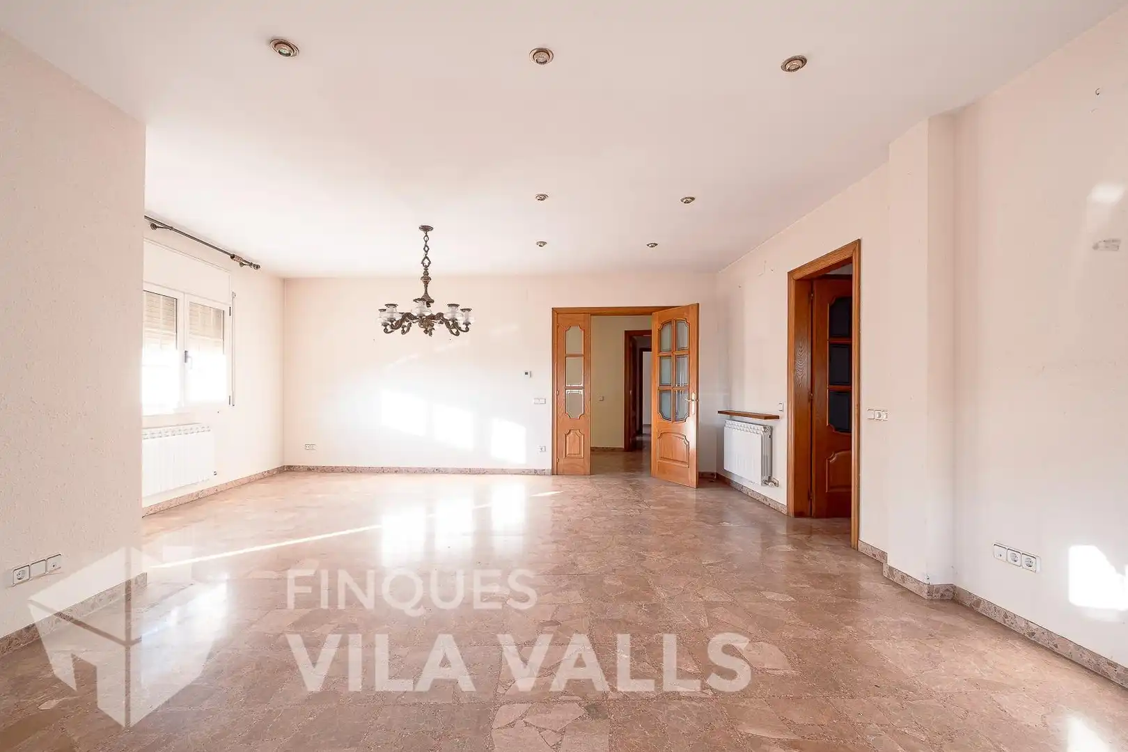 Xalet amb jardí en venda a Carrer C xiprer, imagen 4
