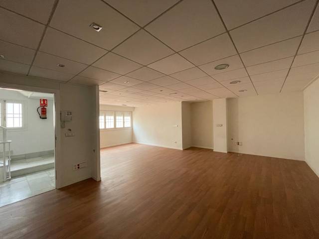 Oficina en Alquiler en Calle Escritora Elia Barceló Estevan, 6 en Plaza de Toros - Avenida Chapí - Trinquete