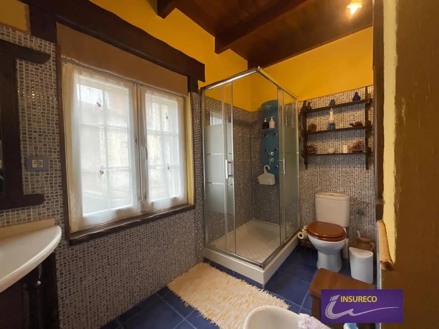 Bany de Casa o xalet en venda en Bustillo del Páramo amb Calefacció, Jardí privat i Parquet
