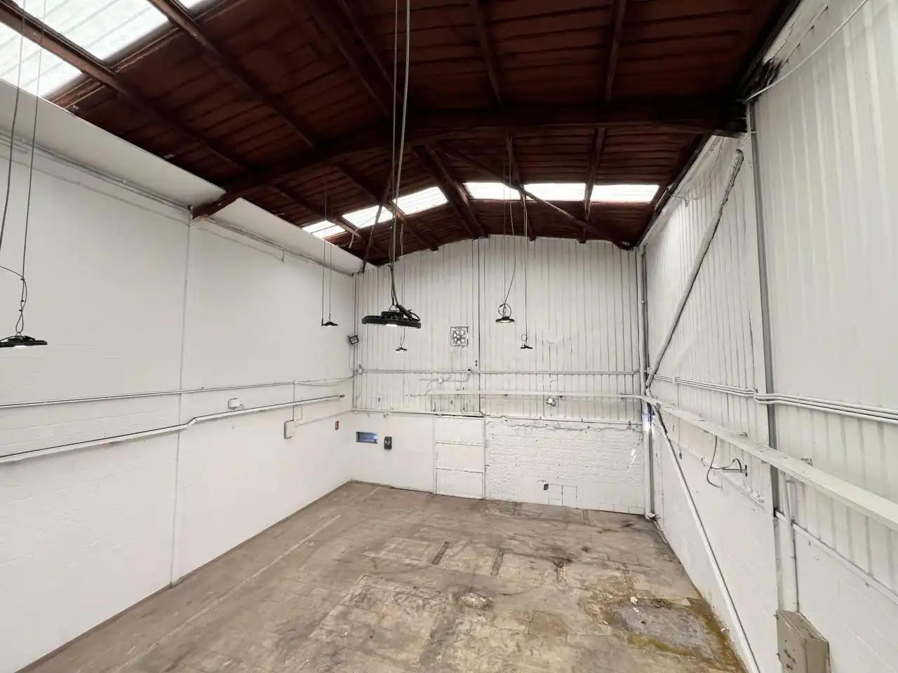 Fabrikhallen zum Verkauf in Sant Esteve Sesrovires mit Alarm