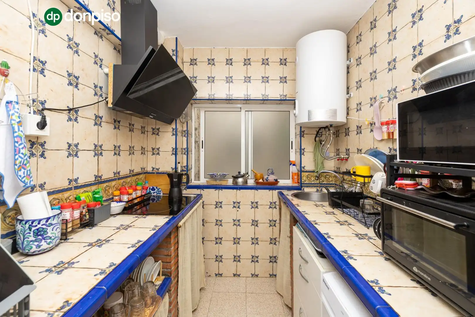 Cuina de Pis en venda en Granada amb Aire condicionat i Terrassa