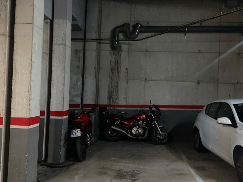 Aparcament de Garatge en venda en Gavà amb Alarma