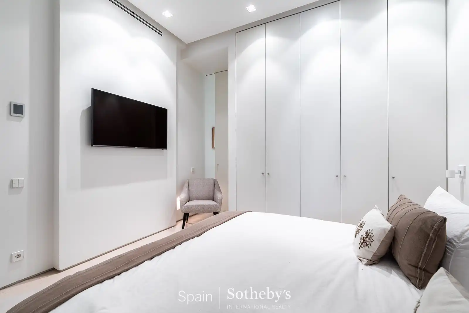 Schlafzimmer von Wohnungen zum Verkauf in Madrid mit Klimaanlage und Heizung