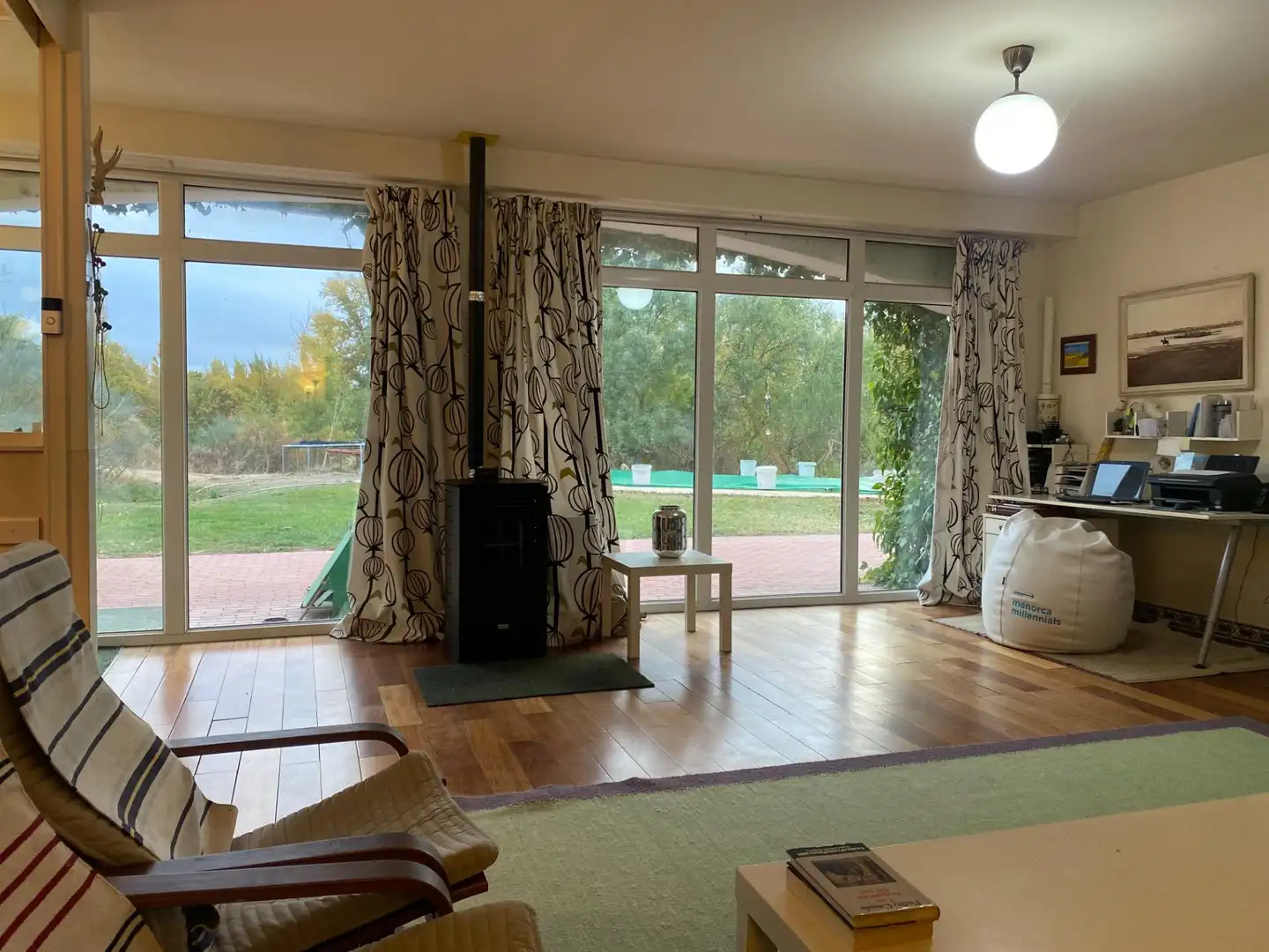 Sala d'estar de Finca rústica en venda en Valoria la Buena amb Jardí privat i Piscina