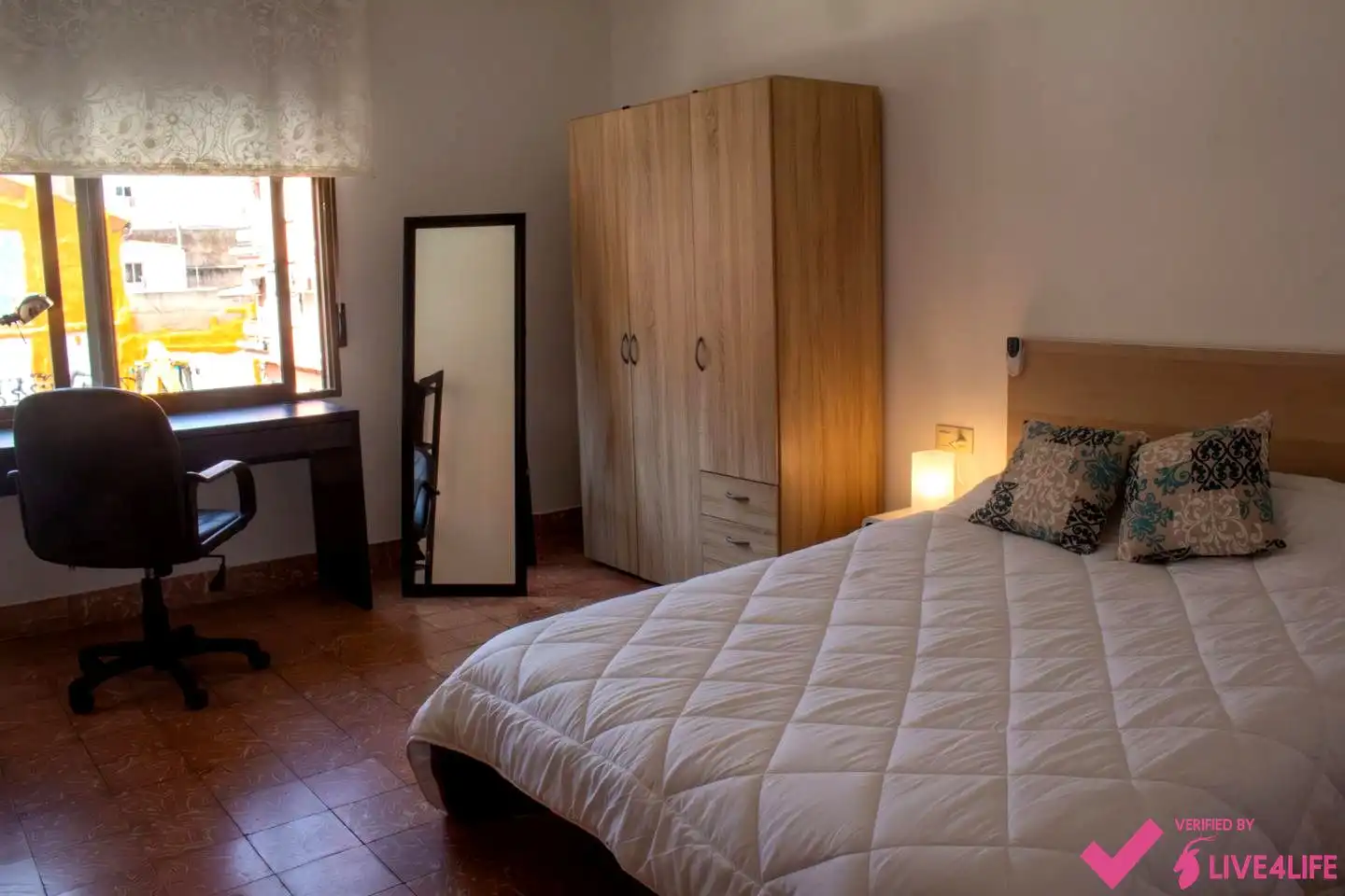 Schlafzimmer von Wohnung zur untervermieten in Valencia mit Möbliert