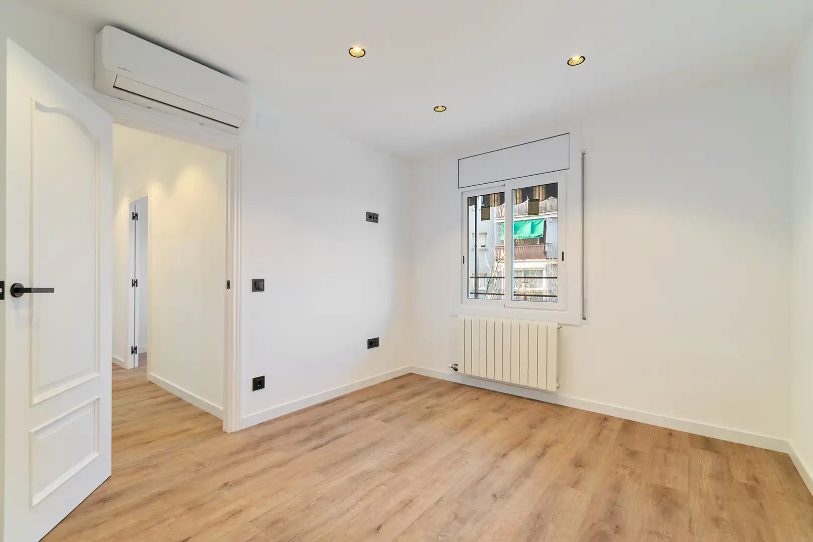 Habitación de Piso en venta en Badalona con Aire acondicionado, Calefacción y Parquet