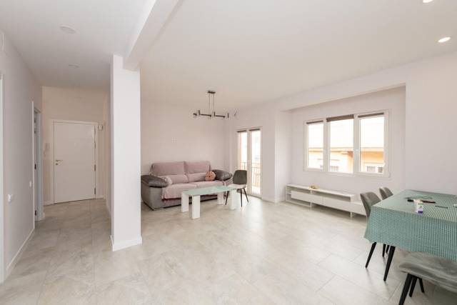 Piso en Venta en Calle Francisco Carratalá Cernuda en Campoamor