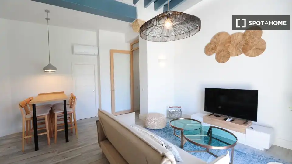 Living room of Flat for share in Cádiz  with Air Conditioner, Heating and Furnished