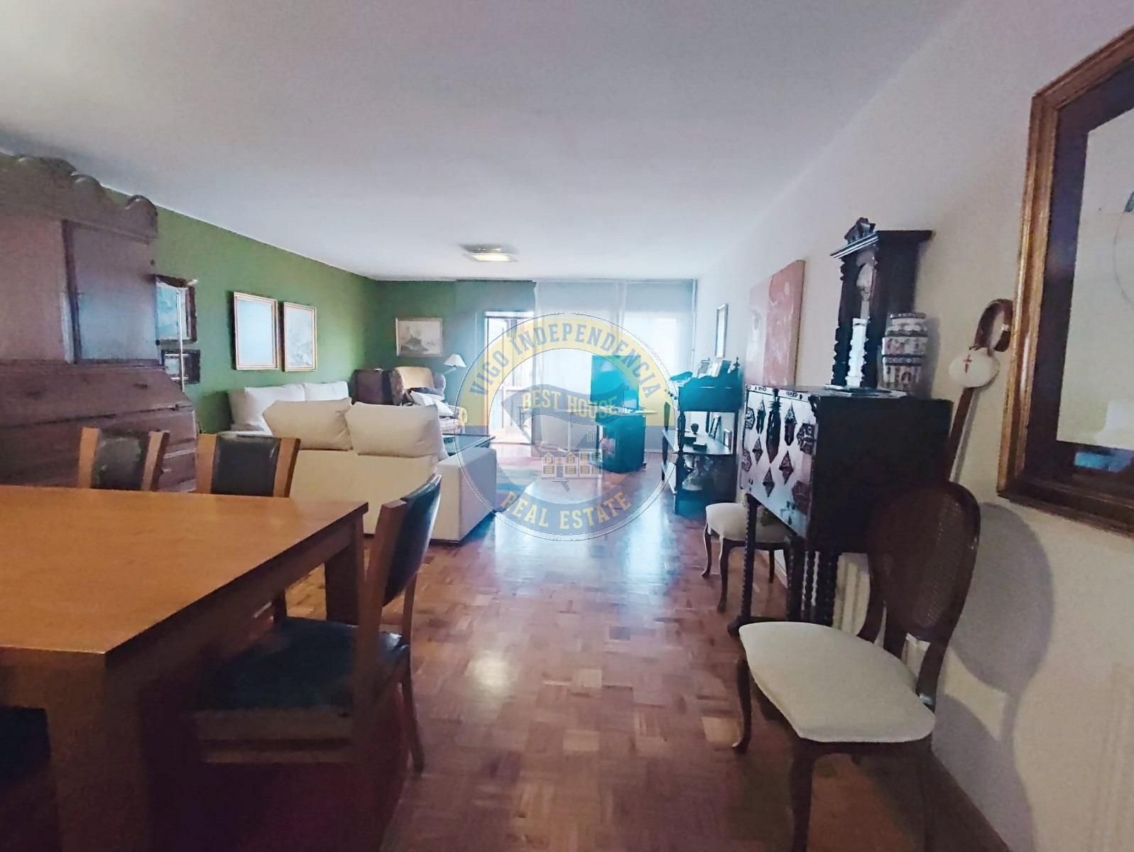 Living room of Flat for sale in Vigo   with Parquet flooring, Storage room and Balcony