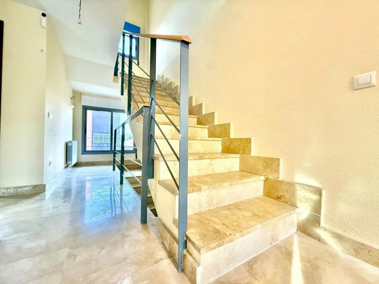 Casa adosada en venta en Bargas con Calefacción, Jardín privado y Alarma